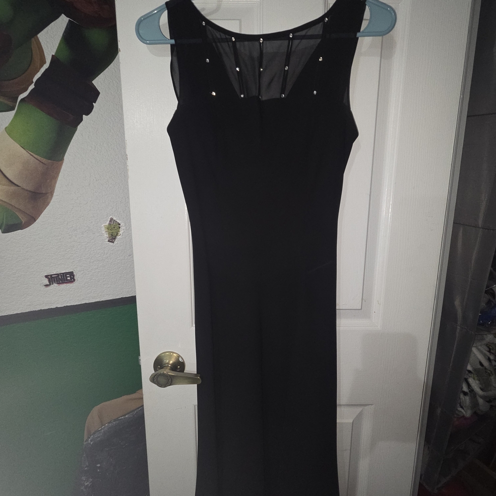 Jones Wear Black Midi Dress with Rhinestone Mesh Neckline. Size 4 - Picture 3 of 8